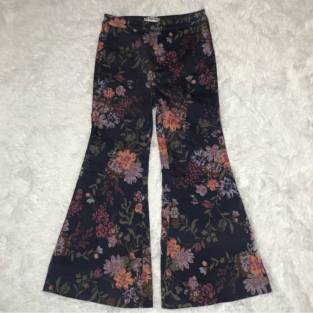 Free People We The Free Youthquake Printed Crop Flare Jeans Navy Combo NWT 28
